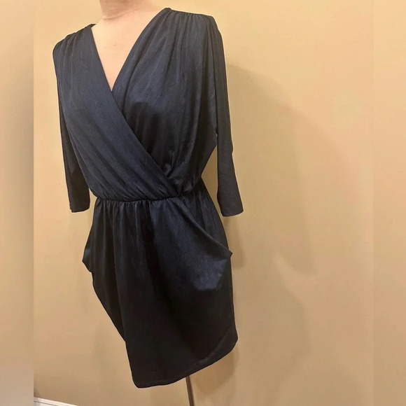 Forever 21 Navy Blue Wrap Around Casual Dress with Pockets Size Small - Picture 4 of 6